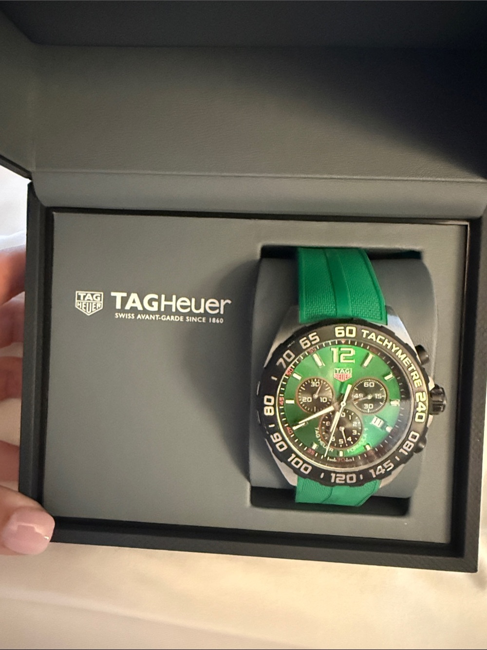 TAG HEUER FORMULA 1 CHRONOGRAPH Green Dial